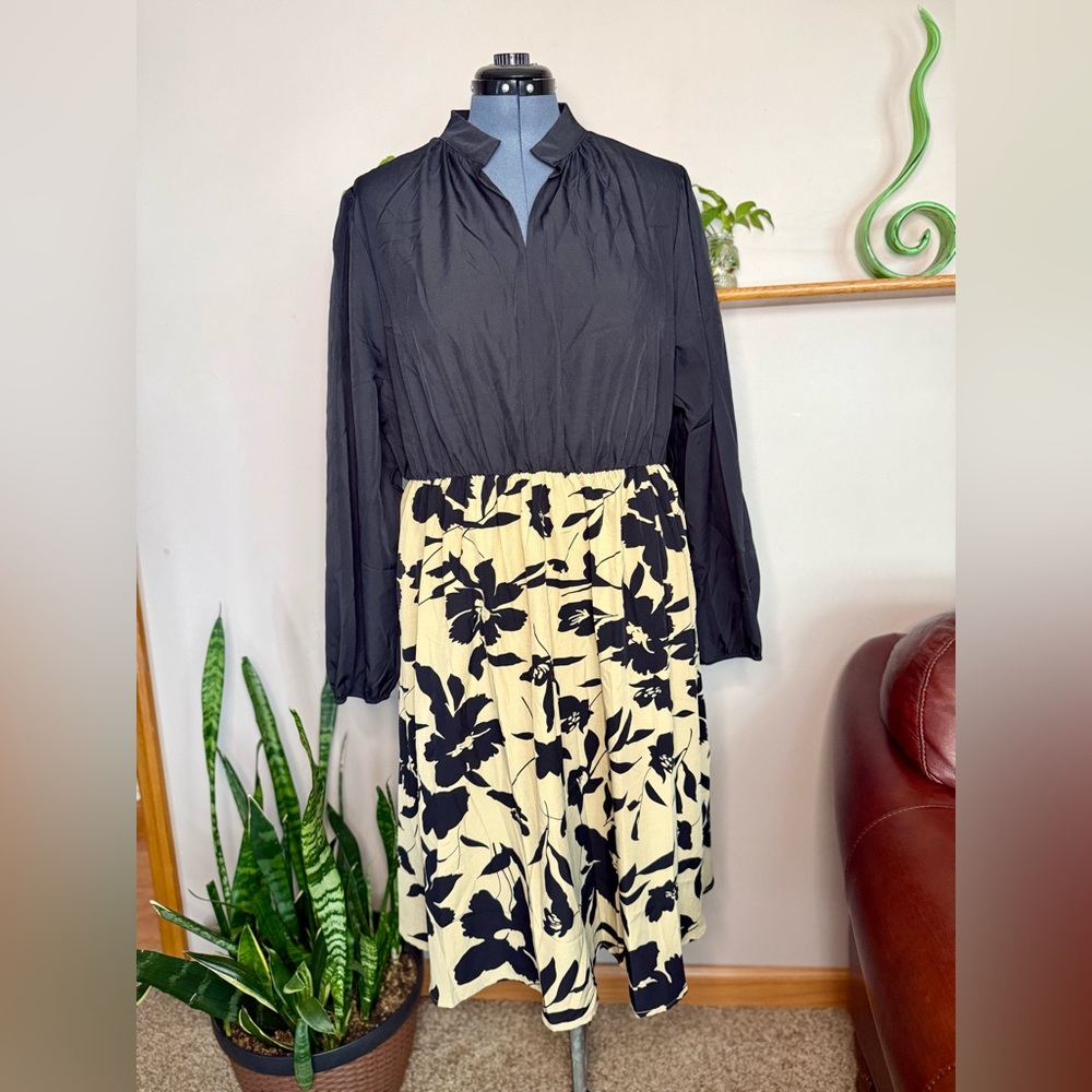 Elegant Black and Cream Midi Dress